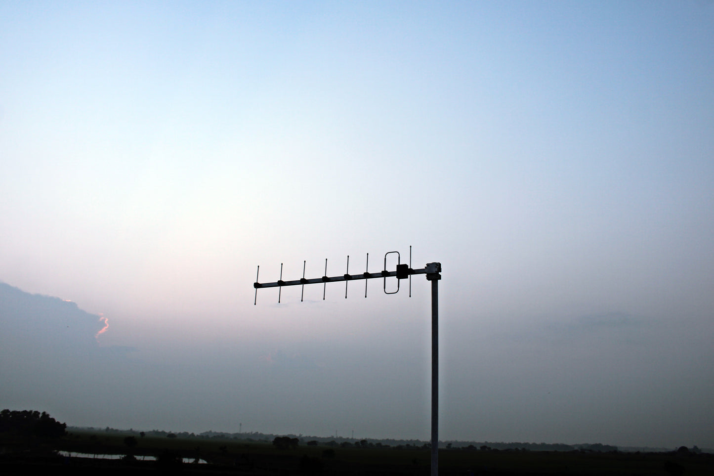 RFD-435RLF8, UHF 70CM Band 8 Elements Rectangular Loop Feed( RFL) Yagi.
