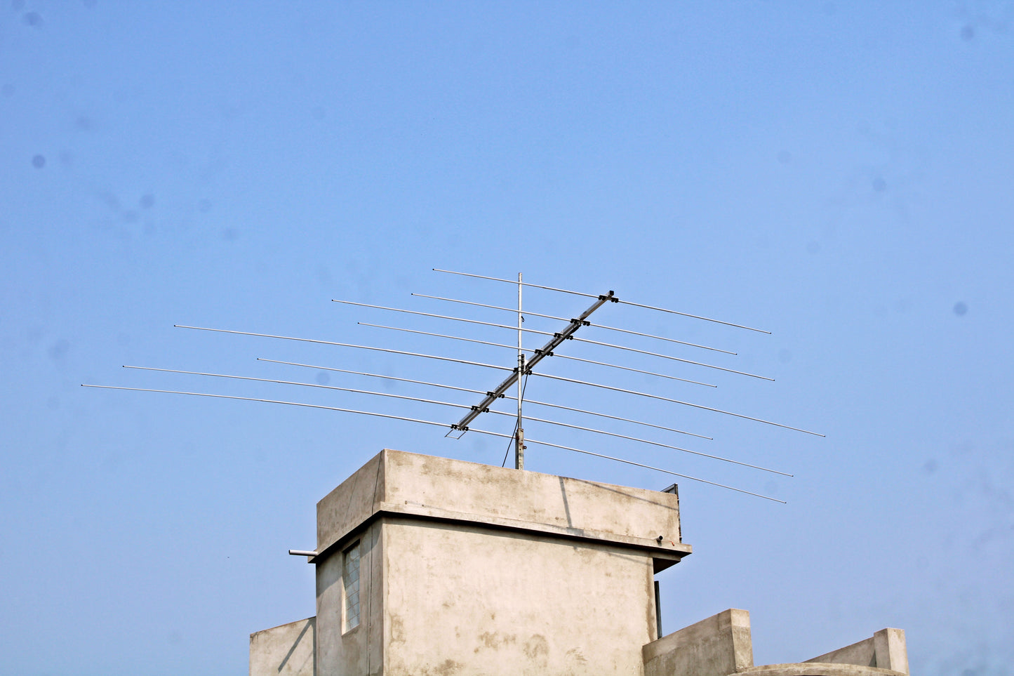 RFD-RDP3BHF-45, 8 Elements HF 3 Bands Reflector Driven Phased (RDP) Log-Yagi.