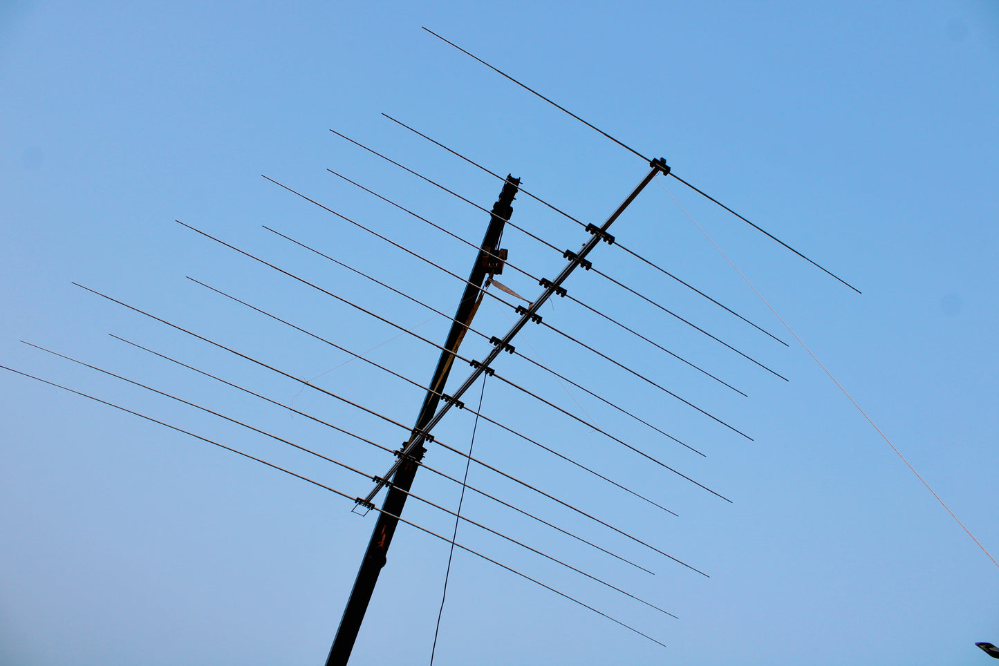 RFD-RDP5BHF-74, 12 Elements HF 5 Bands Reflector Driven Phased (RDP) Log-Yagi.